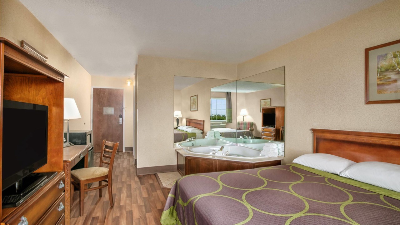 Photo of Bedroom in Grayville