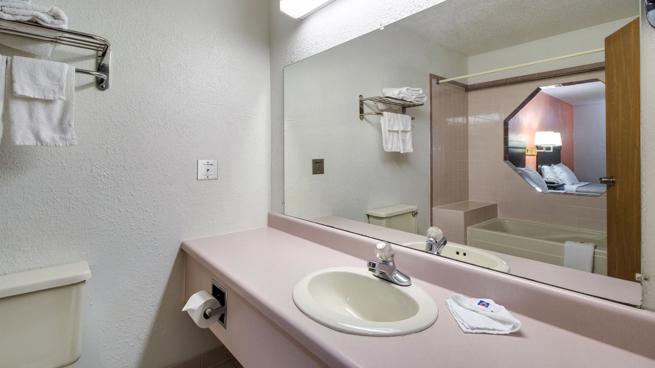 Photo of Bathroom in Marion