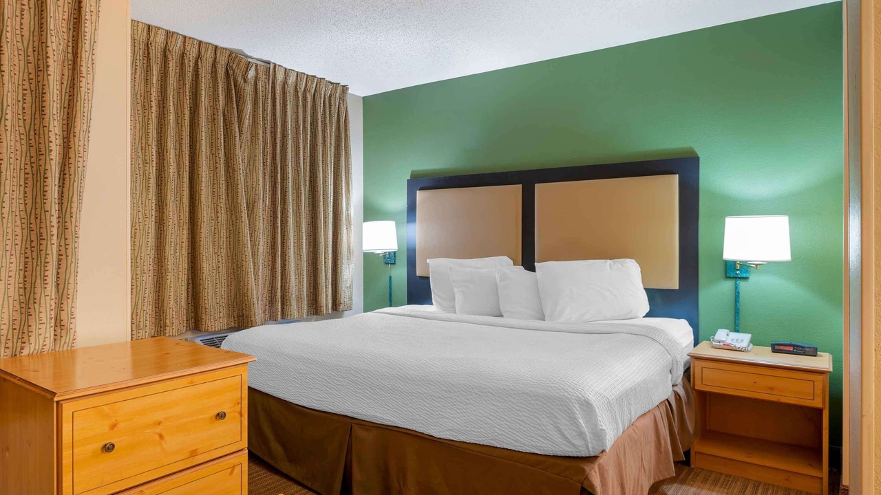 Photo of Bedroom in Schaumburg