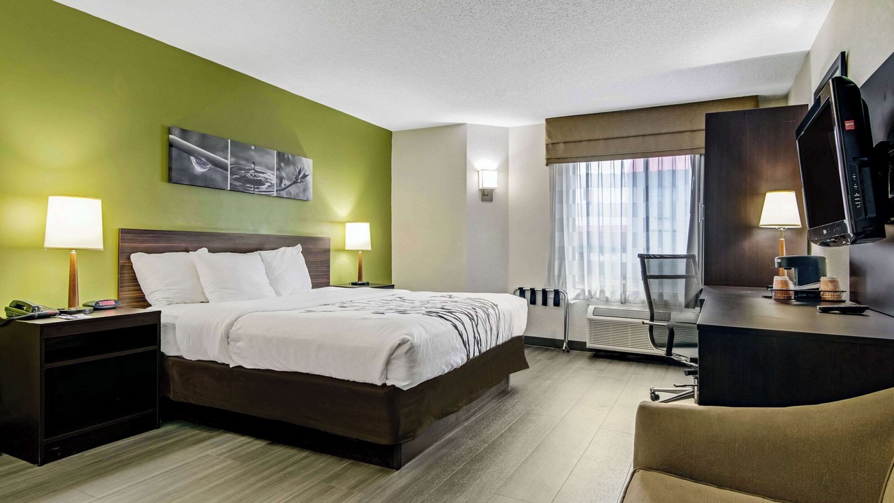 Photo of Bedroom in Lansing