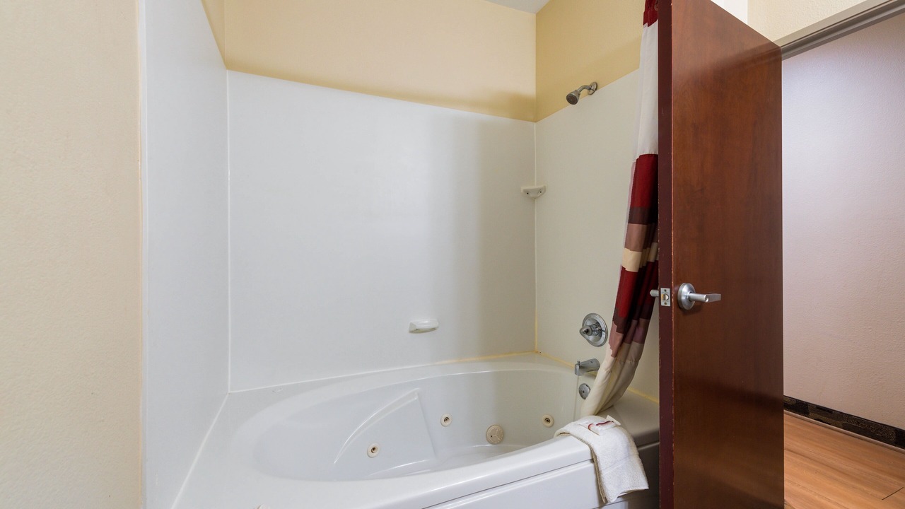 Photo of Bathroom in Monee