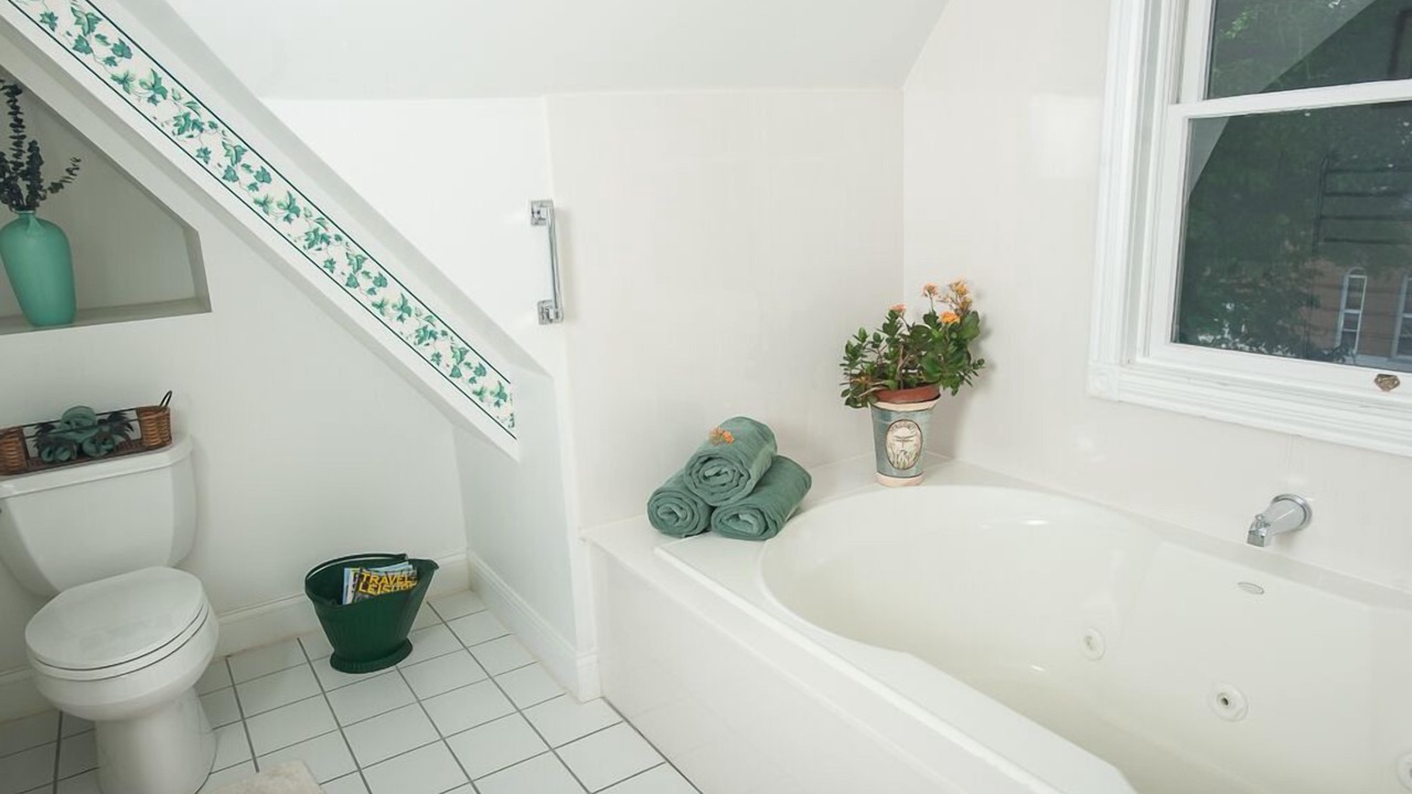 Photo of Bathroom in Taylorville