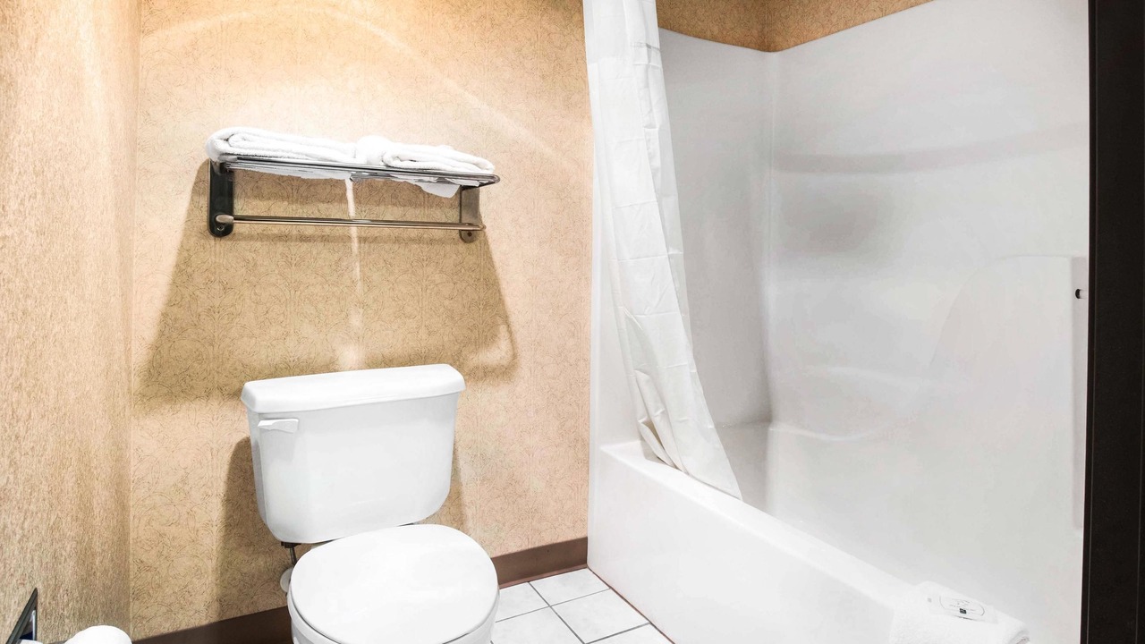 Photo of Bathroom in Monee