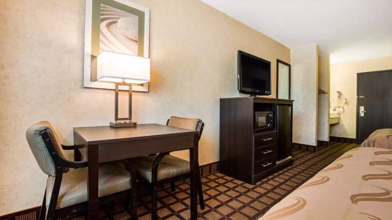 Photo of Bedroom in Monee