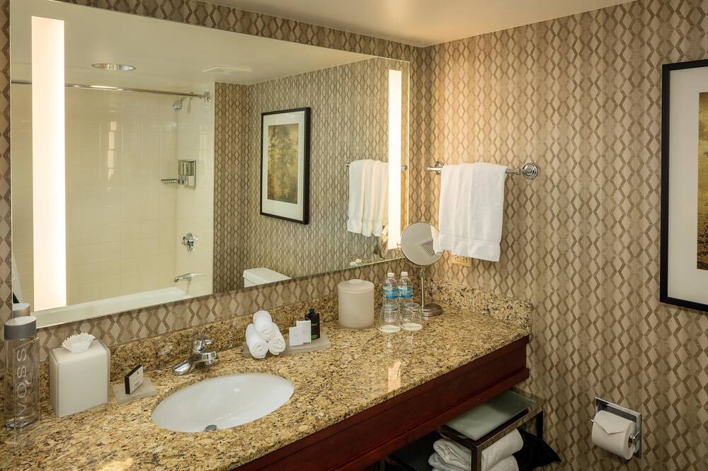 Photo of Bathroom in Itasca