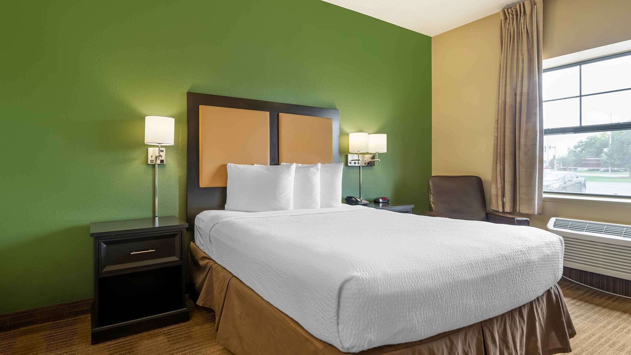Photo of Bedroom in Des Plaines