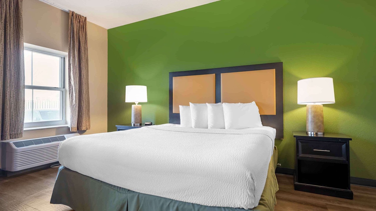 Photo of Bedroom in Des Plaines