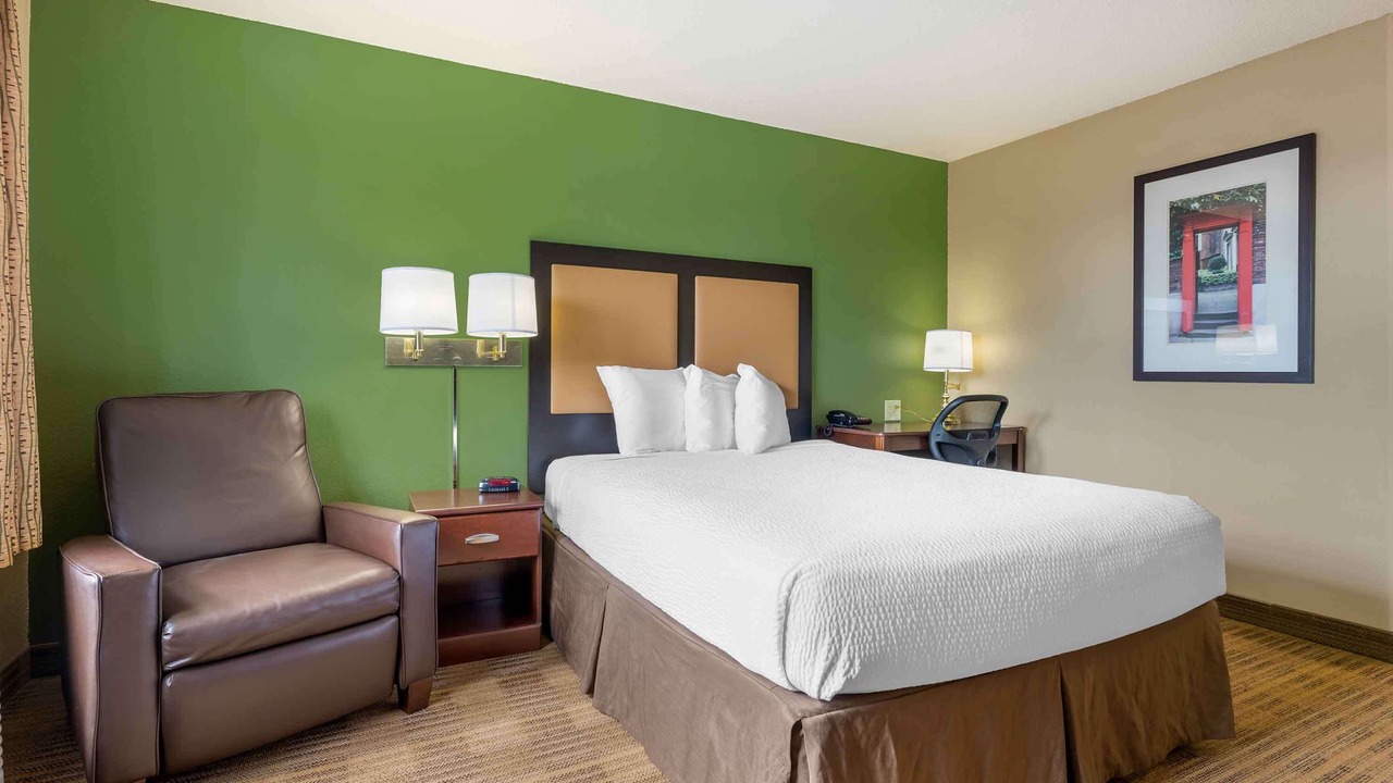 Photo of Bedroom in Romeoville