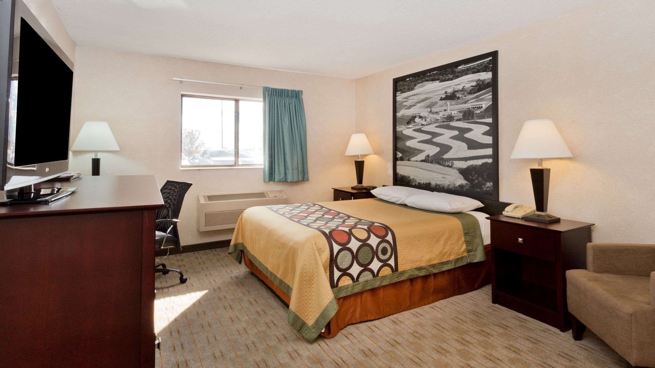 Photo of Bedroom in Rochelle
