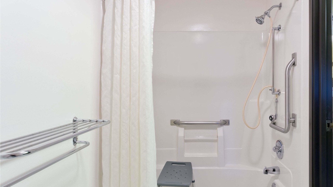 Photo of Bathroom in Rochelle