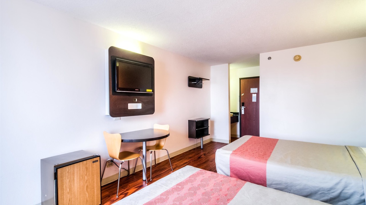 Photo of Bedroom in Lansing