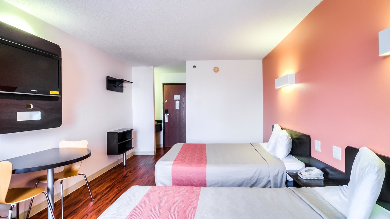 Photo of Bedroom in Lansing