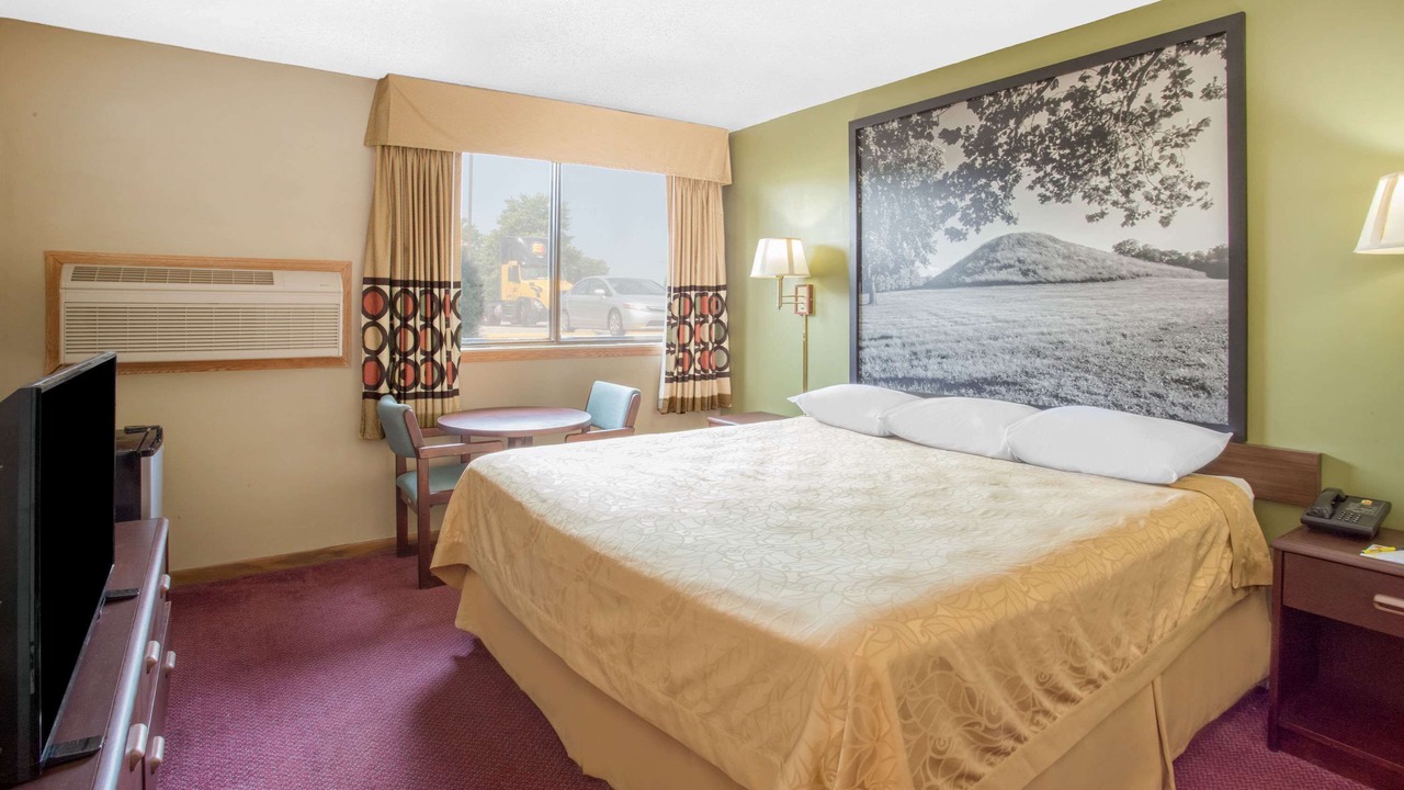 Photo of Bedroom in Normal