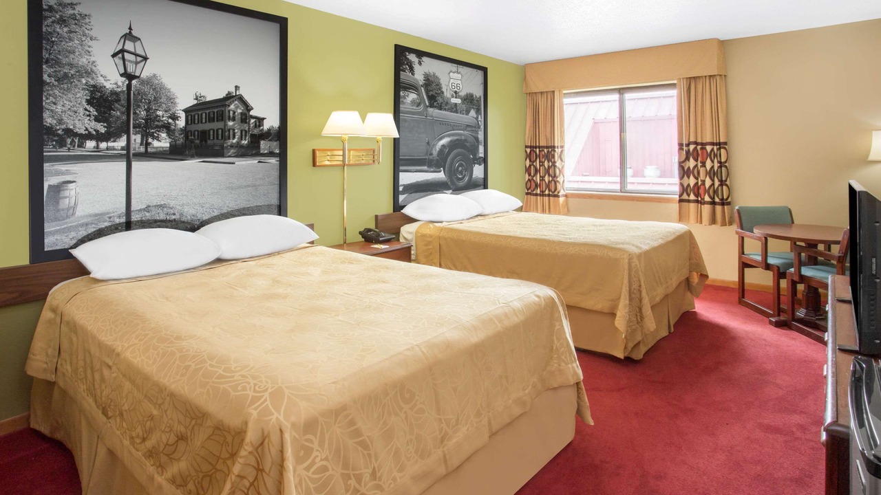 Photo of Bedroom in Normal