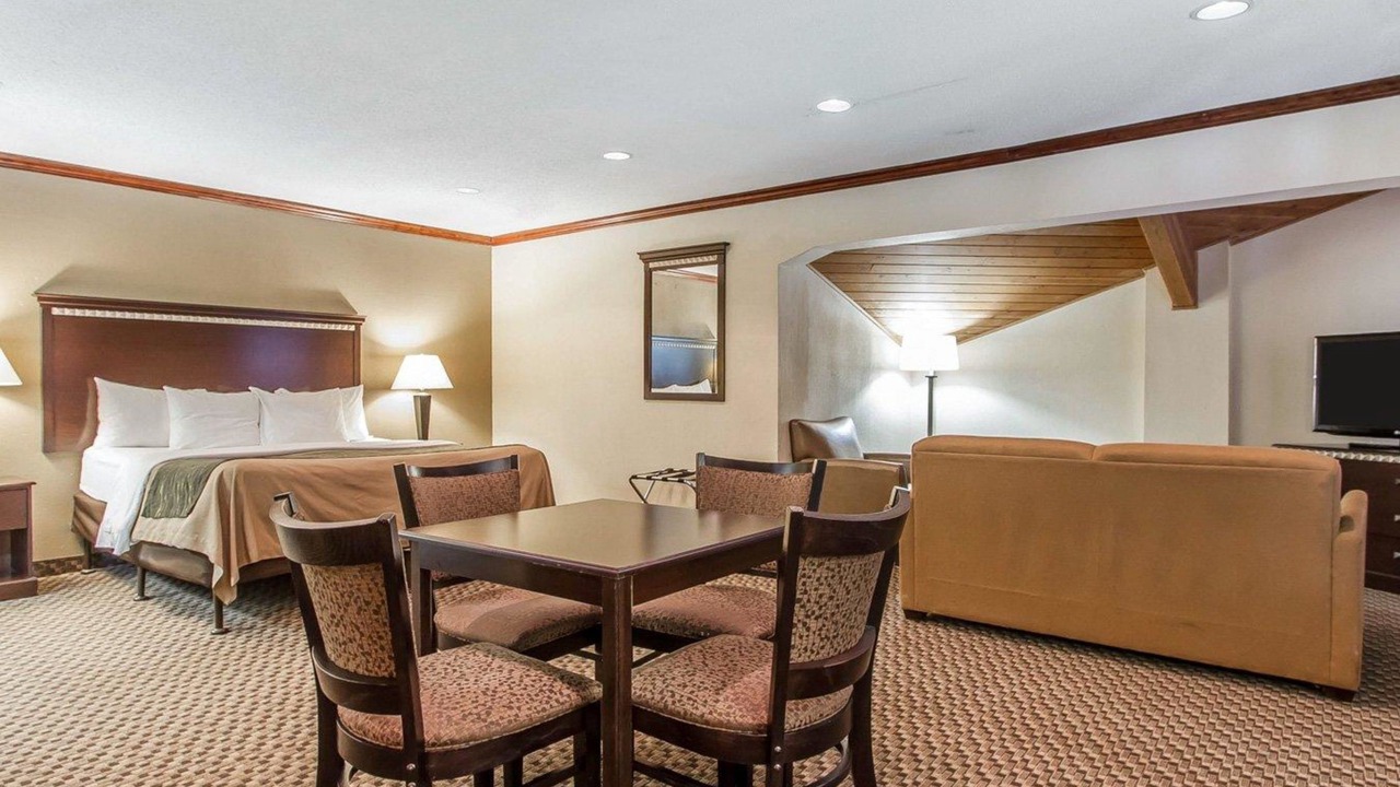 Photo of Livingroom in Macomb
