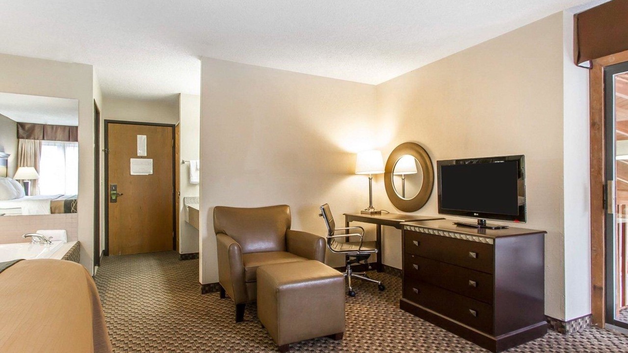 Photo of Livingroom in Macomb