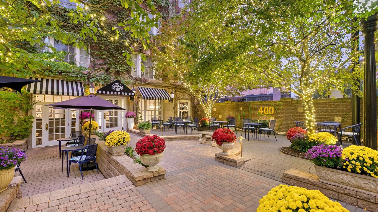 Photo of Outdoor in Boystown