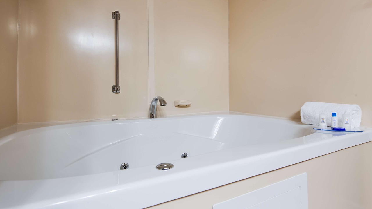 Photo of Bathroom in Effingham