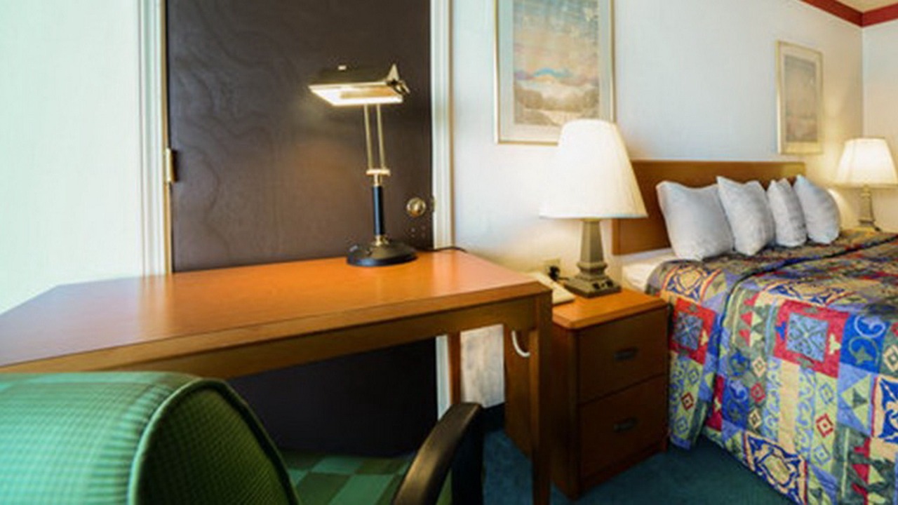 Photo of Bedroom in Maryville