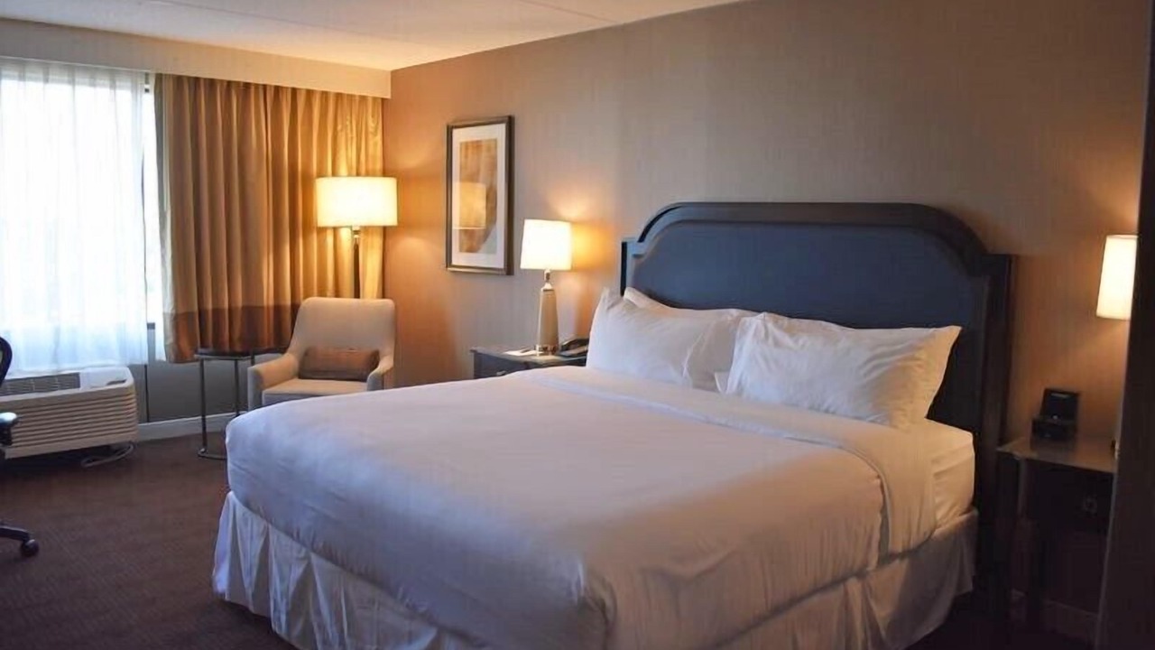 Photo of Bedroom in Lisle