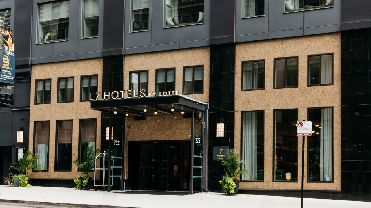 Photo of Outdoor in Downtown Chicago