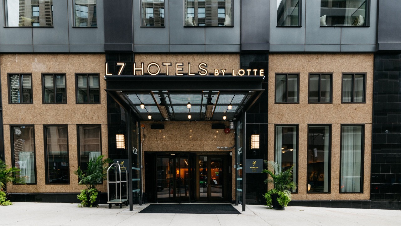 Photo of Outdoor in Downtown Chicago
