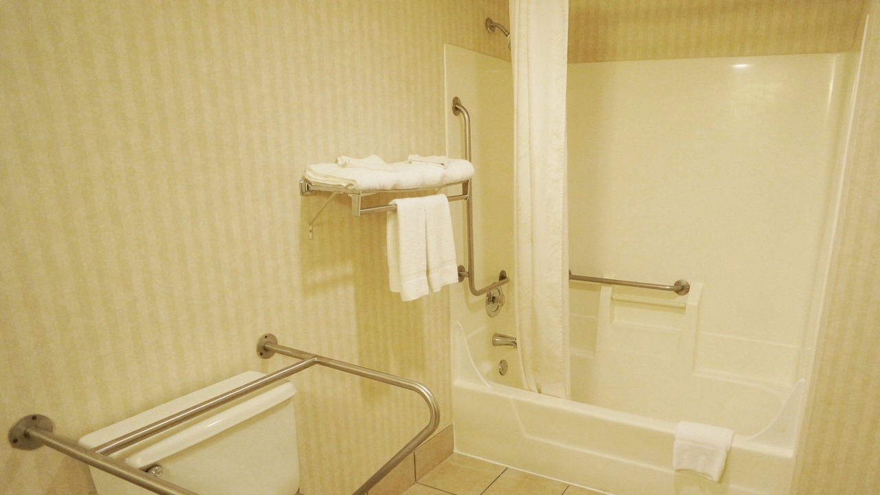 Photo of Bathroom in Waukegan