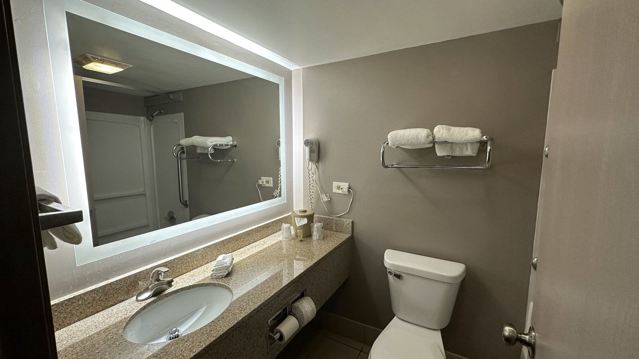 Photo of Bathroom in Waukegan