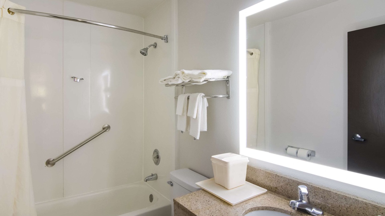 Photo of Bedroom in Fox Valley