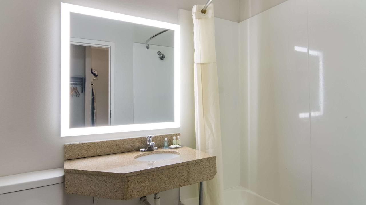 Photo of Bedroom in Fox Valley