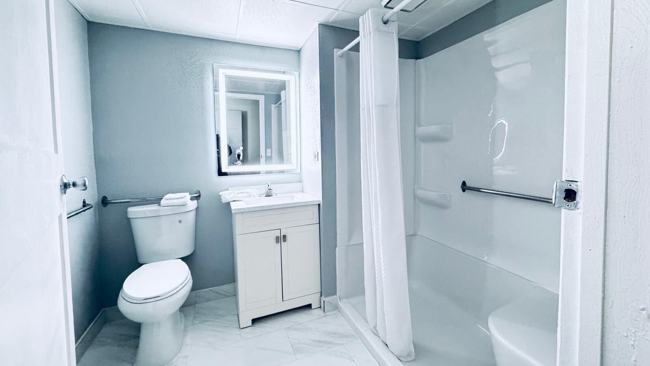 Photo of Bathroom in Addison