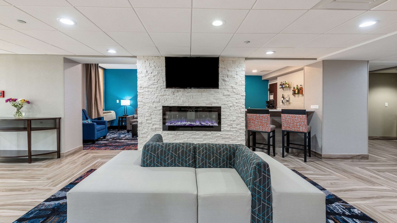 Photo of Livingroom in Schaumburg