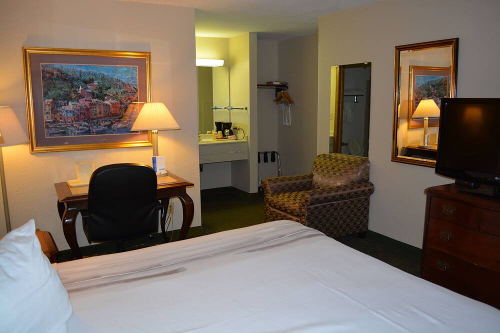 Photo of Bedroom in Indian Village