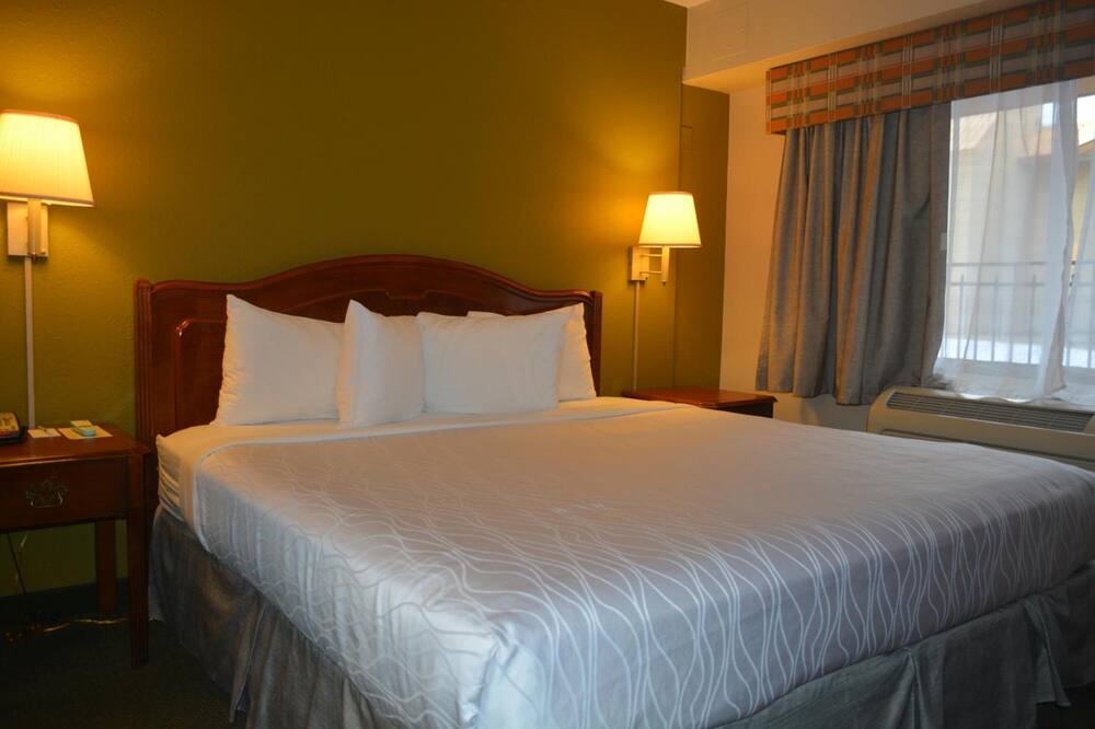 Photo of Bedroom in Indian Village