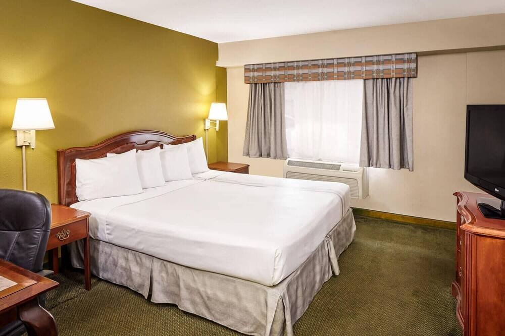 Photo of Bedroom in Indian Village