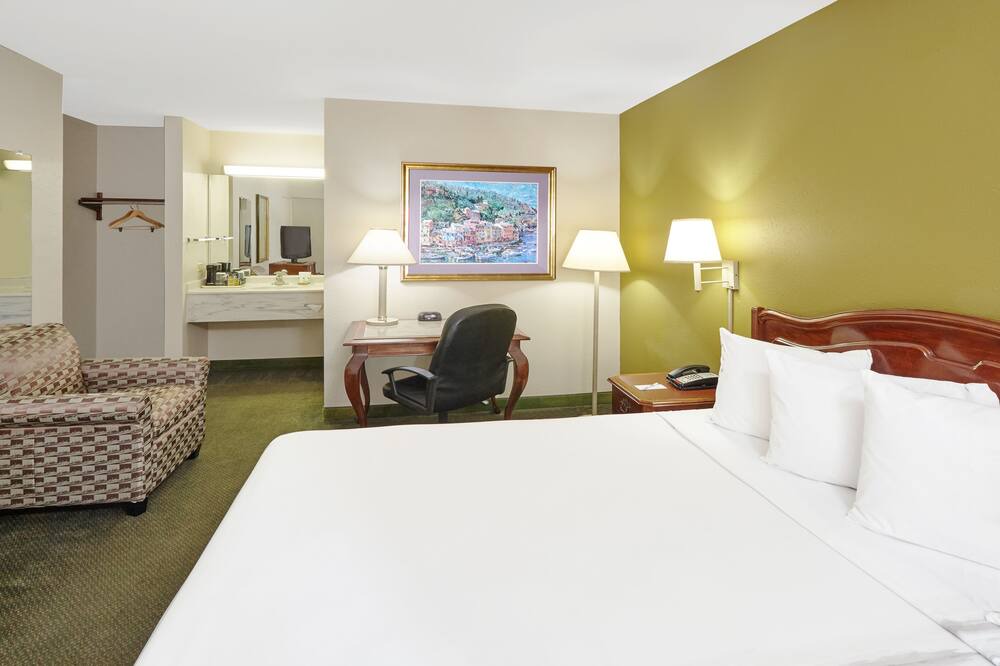 Photo of Bedroom in Indian Village