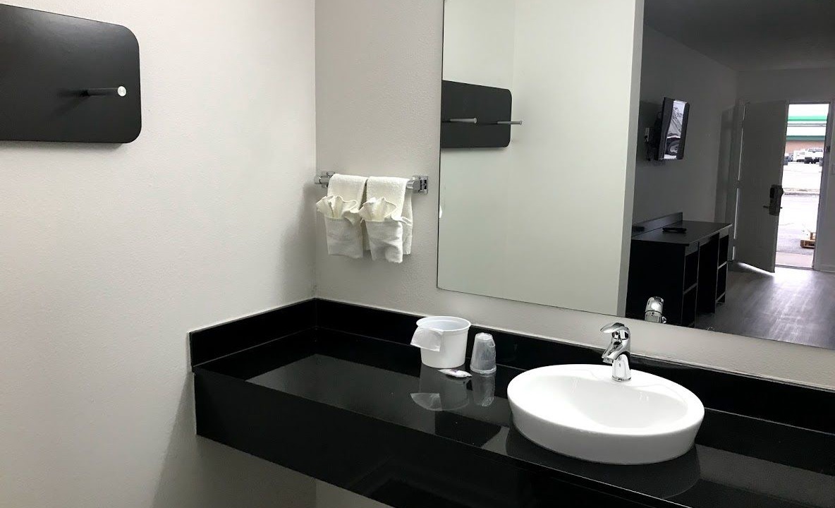 Photo of Bathroom in Metropolis