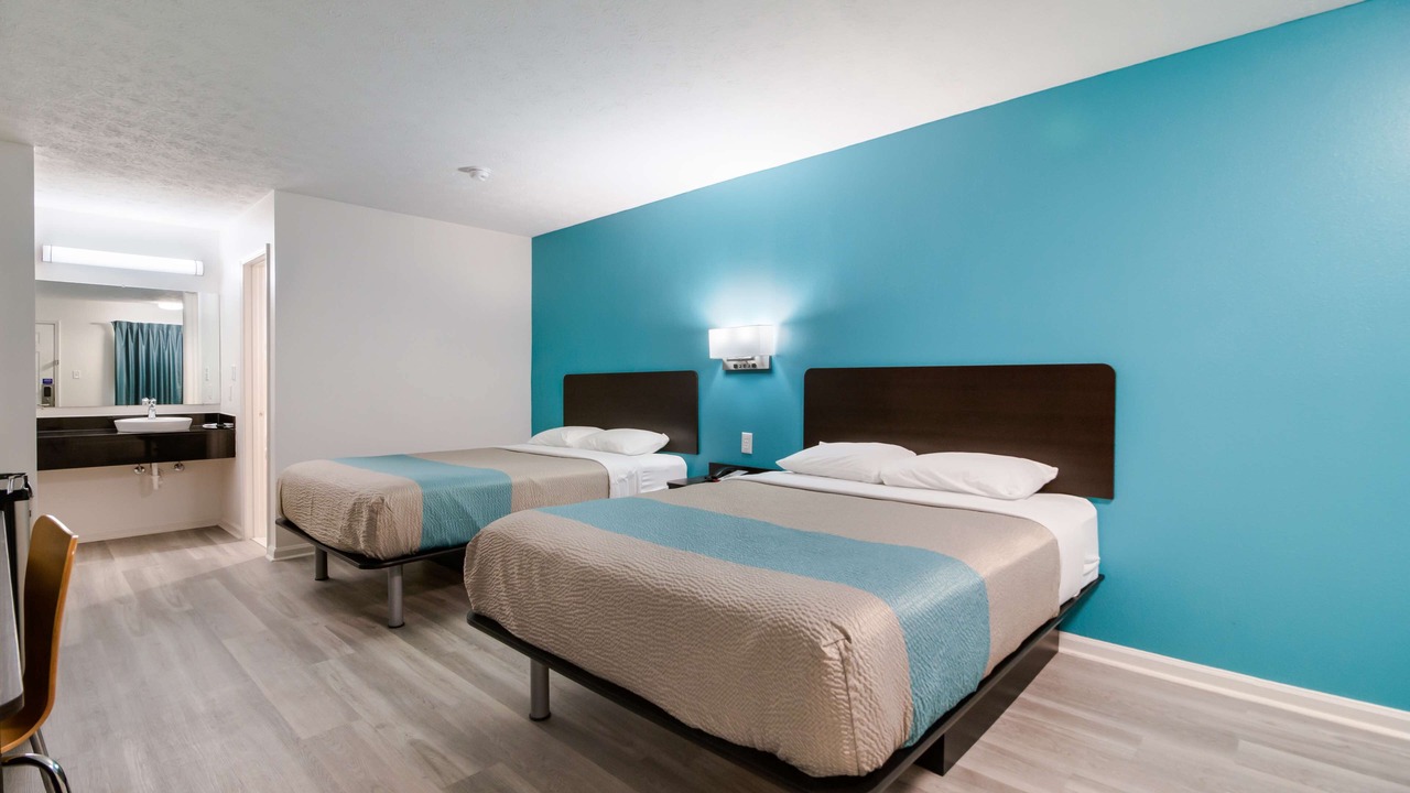 Photo of Bedroom in Metropolis