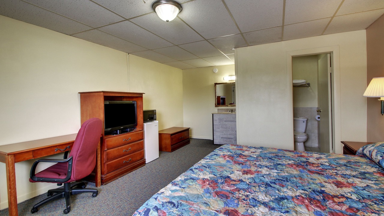 Photo of Bedroom in Macomb