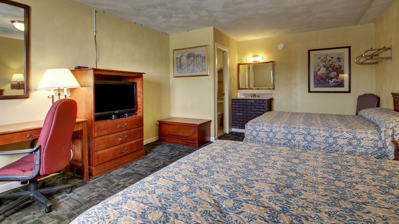 Photo of Bedroom in Macomb