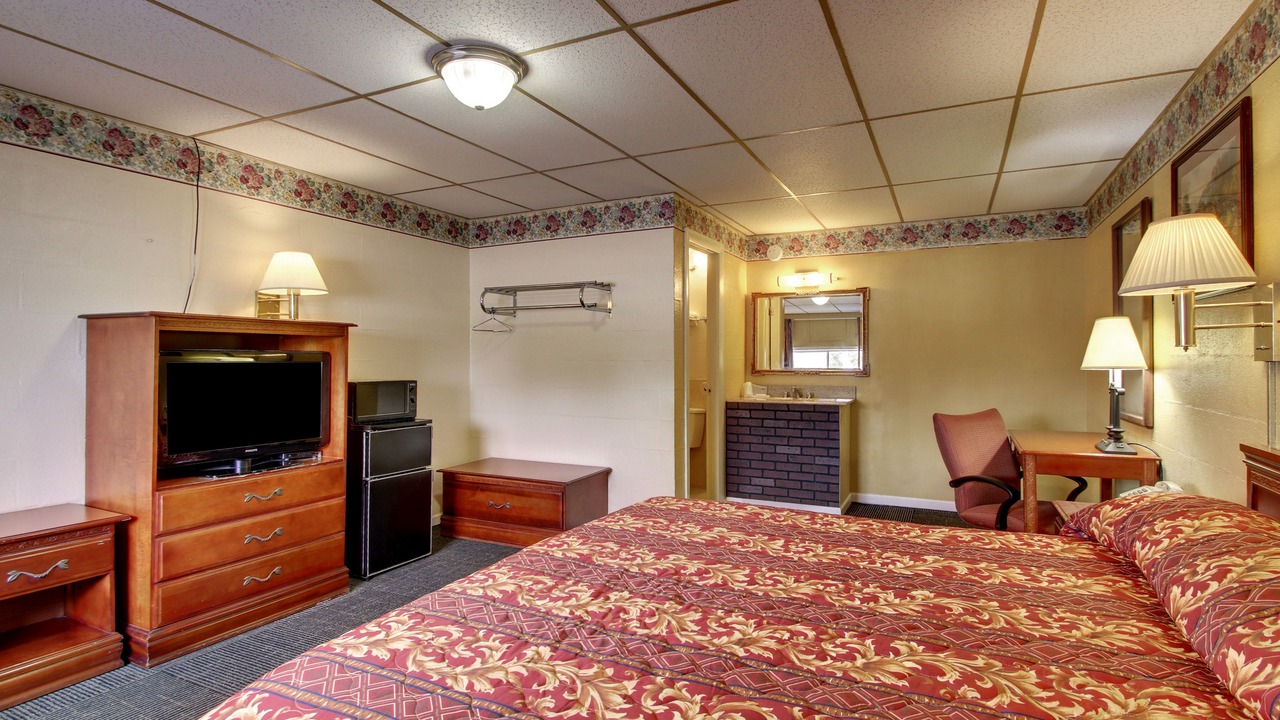 Photo of Bedroom in Macomb