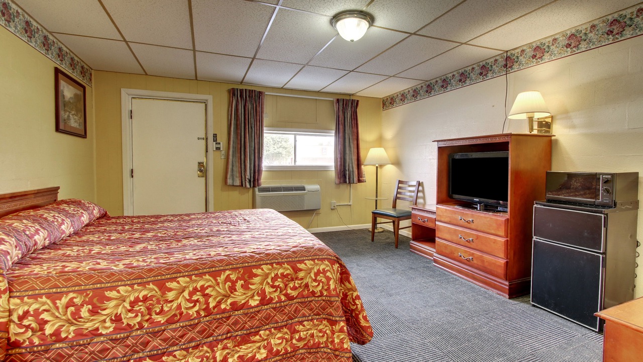 Photo of Bedroom in Macomb