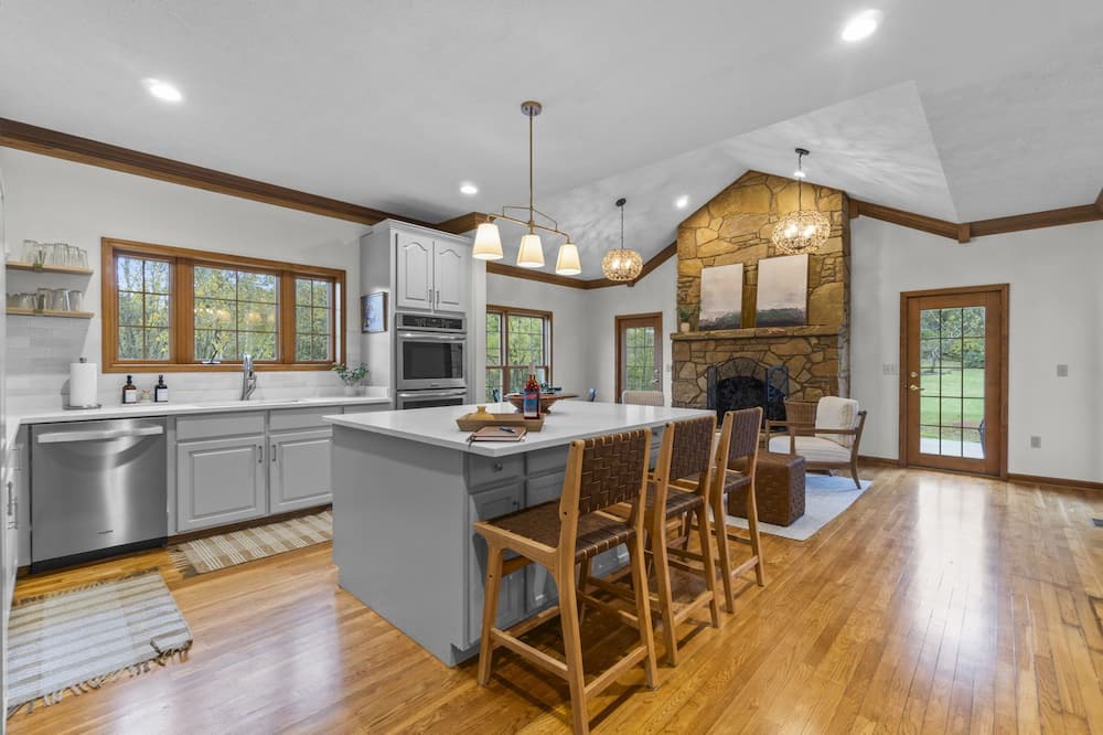 Photo of Livingroom in Cobden