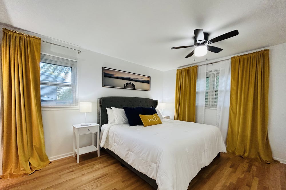 Photo of Bedroom in Willowbrook