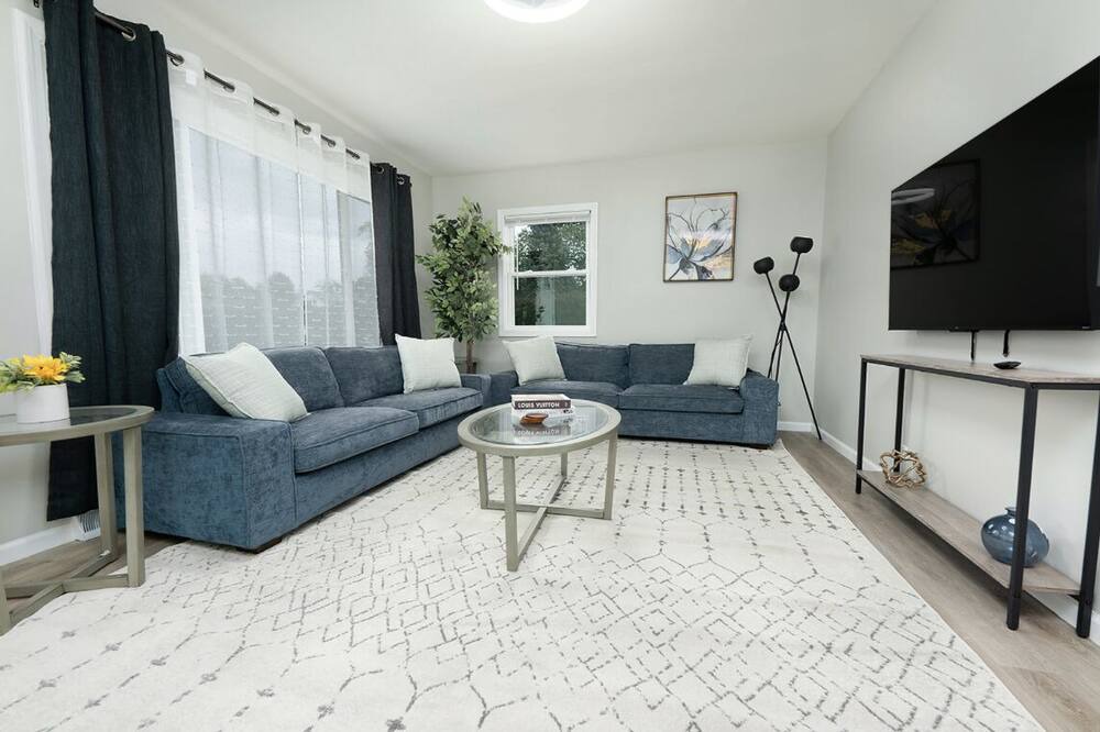 Photo of Livingroom in Wheaton