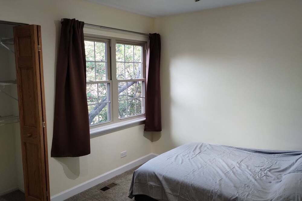 Photo of Bedroom in Wheeling