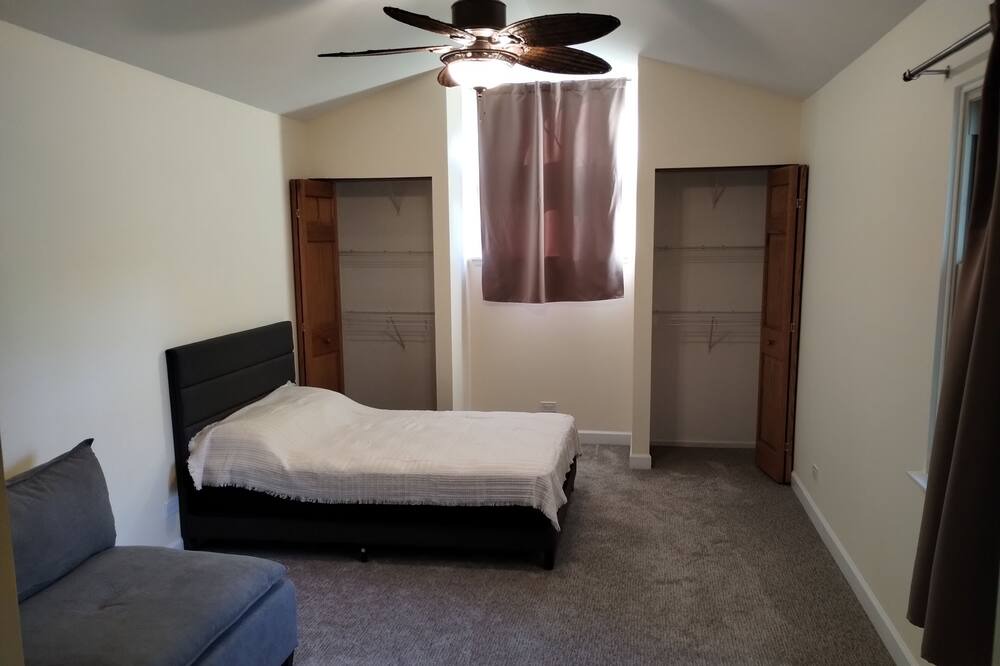 Photo of Bedroom in Wheeling