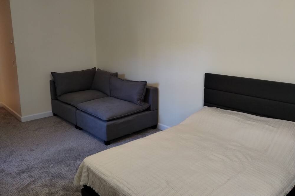 Photo of Bedroom in Wheeling