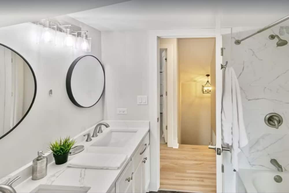 Photo of Bathroom in Libertyville