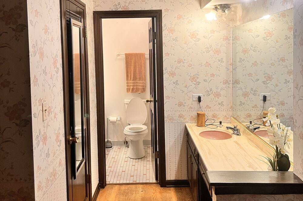 Photo of Bathroom in Flossmoor